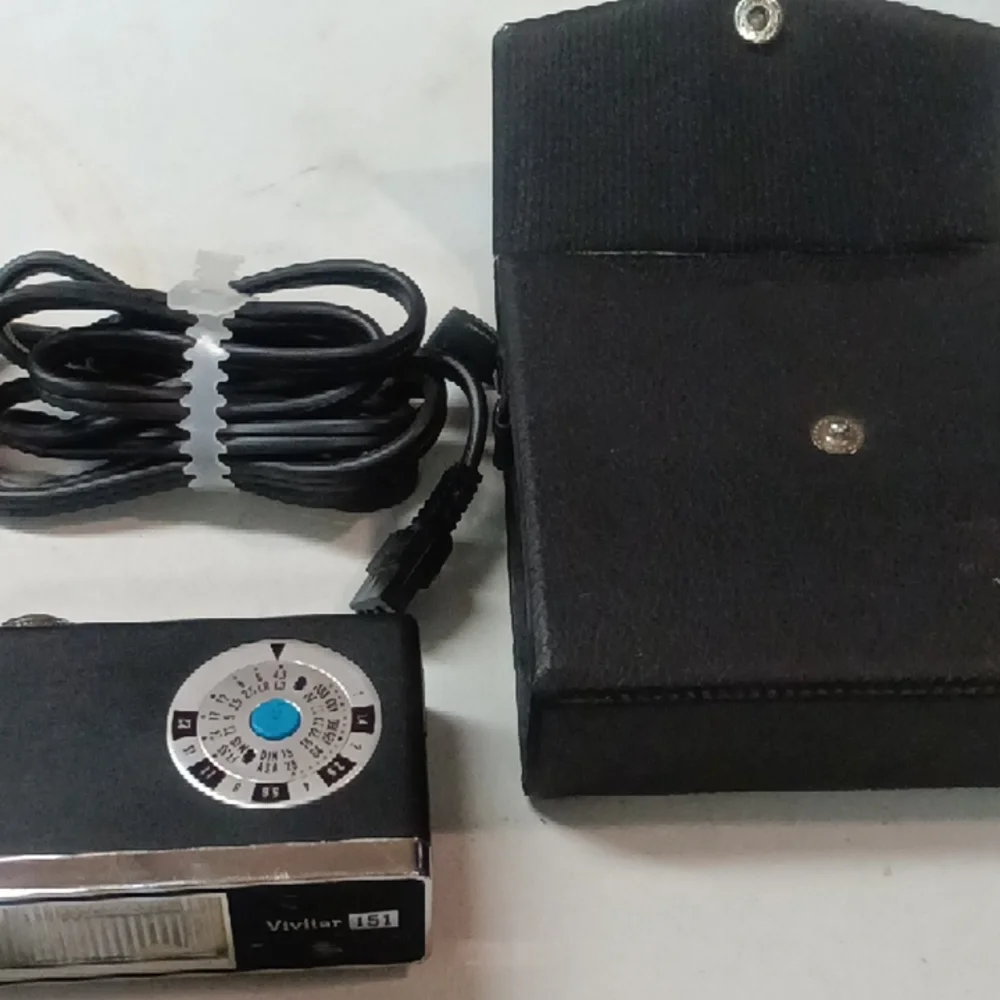 Vintage Vivitar 151 Electronic Flash W/Original Case